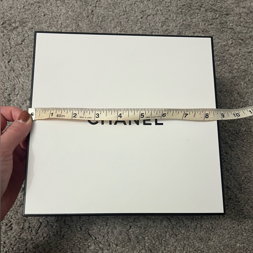 Chanel Box - Picture 5 of 7